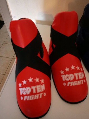 Protective foot guards like new