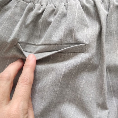 Bershka gray striped pants like new, slim fit, elastic waist