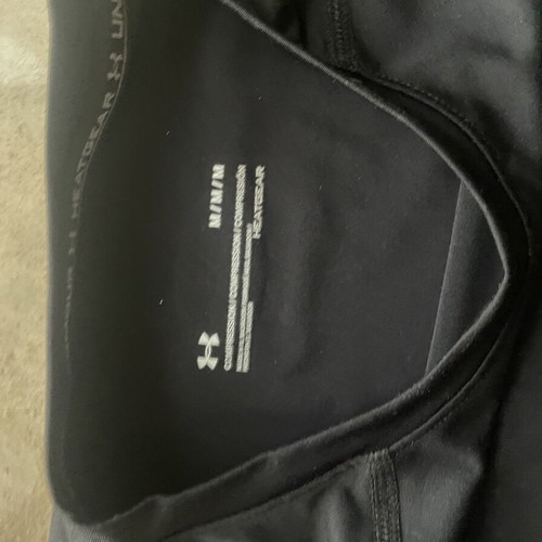 Under Armour Compression Shirt like new, short sleeve, size M
