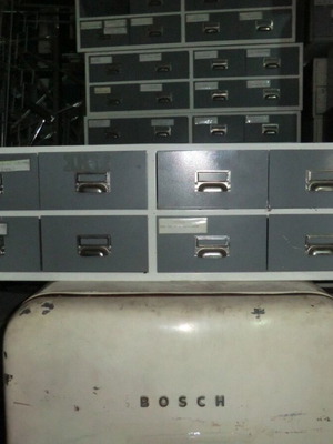 Συρταριέρα μεταλλική καινούργια με 8 συρτάρια βαρέως τύπου