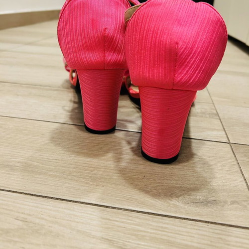 Pink women's sandals with bow, size 45, like new