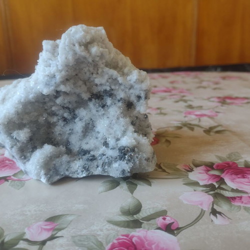 Decorative mineral like new