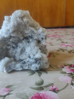 Decorative mineral like new