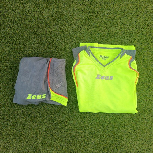 Zeus men's goalkeeper set