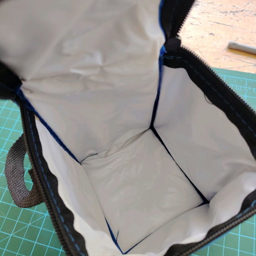 Shark Energy Drink Insulated Bag like new