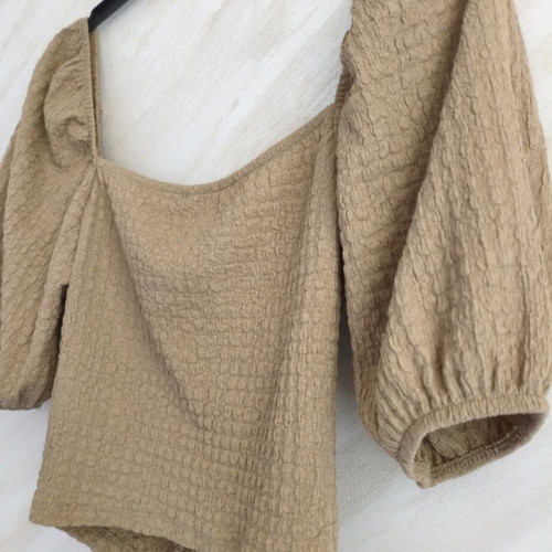 Stradivarius blouse with puff sleeves, khaki, medium, like new