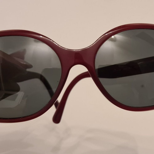 D&G burgundy sunglasses used