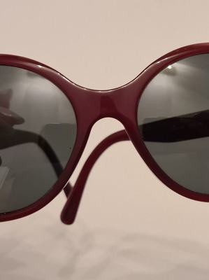 D&G burgundy sunglasses used