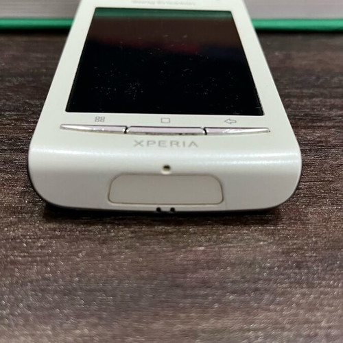 Sony Xperia x8 mini like new, white, with memory card