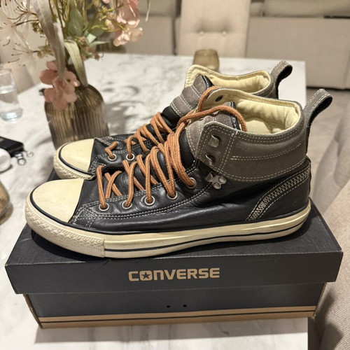 Converse boots size 44