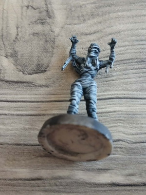 HeroQuest Mummy Zenithal Primed miniature