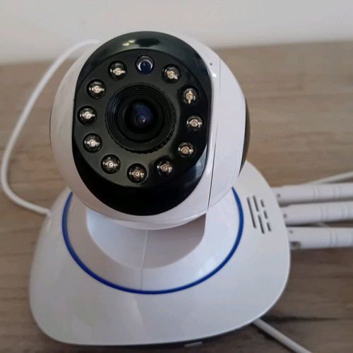 Indoor camera new with night vision and wall mount