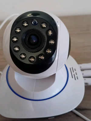 Indoor camera new with night vision and wall mount