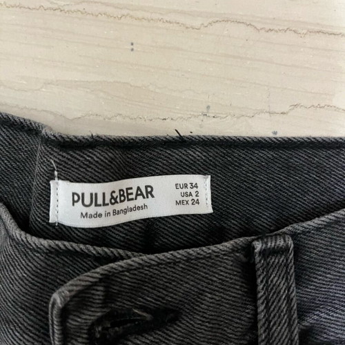 Black mom jeans like new, size XS Pull & Bear