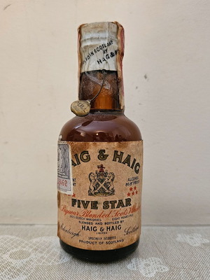 Haig & Haig Whisky miniature very old and rare, new