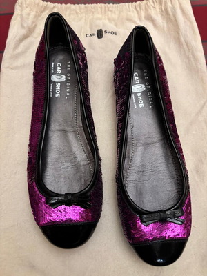 Car Shoe μπαλαρίνες σαν καινούργιες με μωβ παγιέτες και μαύρο λουστρίνι μέγεθος 37