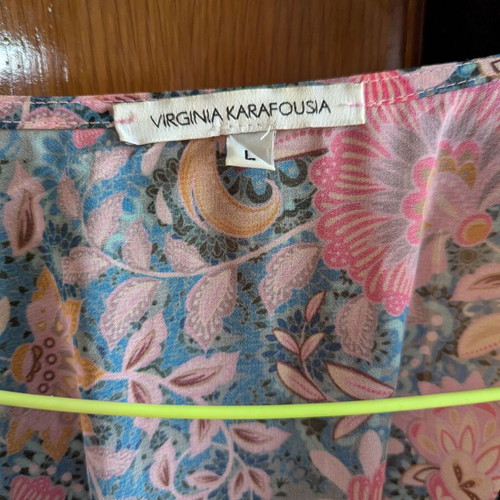 Karafousia kimono dress new, size large, multicolor