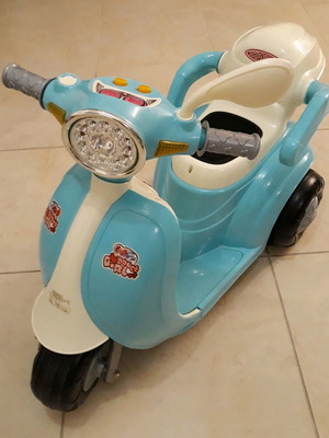 Children's Vespa used with charger