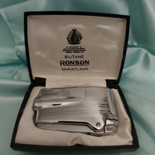 Ronson Varaflame lighter used with original vintage box