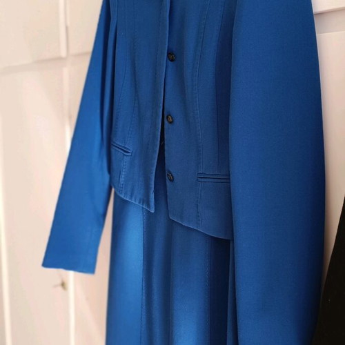 Hugo Boss dress-jacket set blue small like new