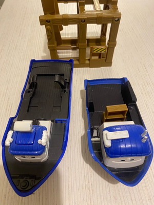 Disney Pixar Cars Crabby Boat used, set of 2 McQueen boats