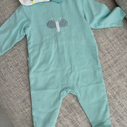 OBAIBI baby rompers 0-3 months new with lemon and butterfly design