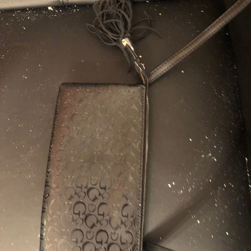 Guess black bag used, crossbody with aging mark