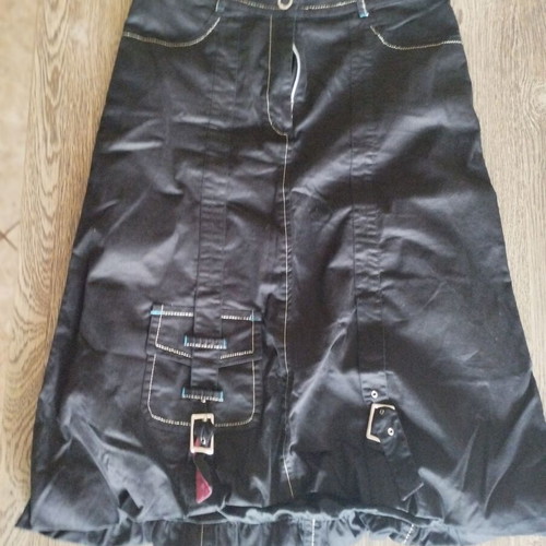 Mat midi women's skirt like new, black with silver seams