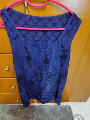 Sleeveless blouse dark blue like new