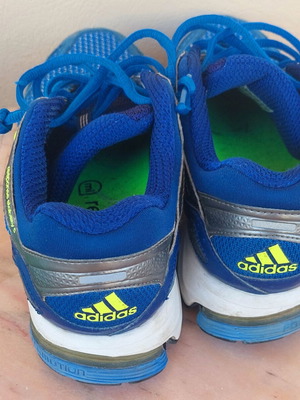 Adidas Response running shoes like new, size 40, blue