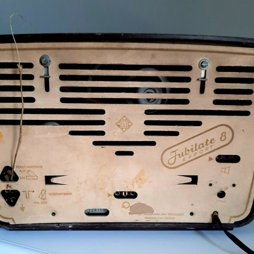 Telefunken Jubilate 8 Export Vintage Tube Radio used with Bluetooth