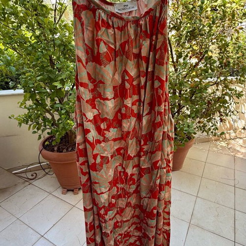 Nidodileda maxi dress like new, 100% viscose with side ties