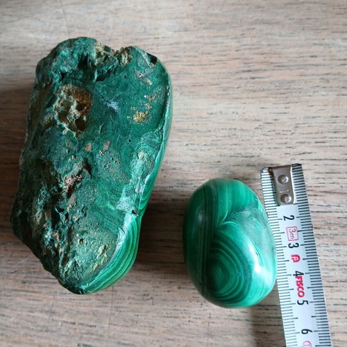 Vintage pack of two stone eggs malachite and onyx like new