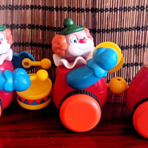 Clown figures set