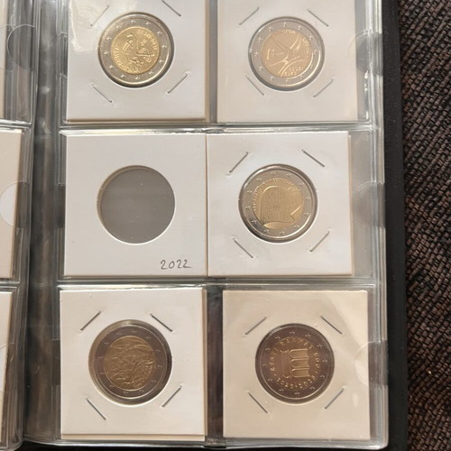 2 Euro Estonia coin collection book with 11 different coins, like new