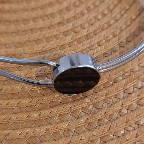 Skagen stainless steel bracelet like new, black and silver