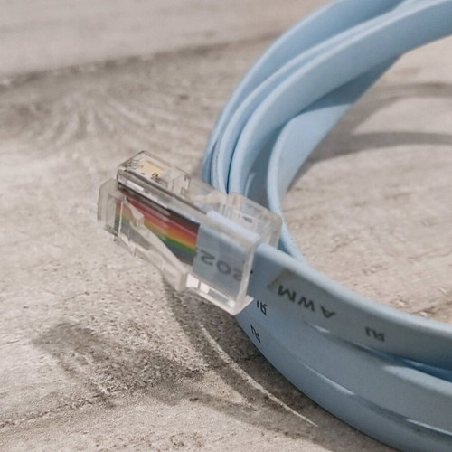 Cisco DB-9 to RJ45 cable used (1.8m)