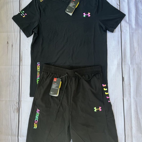 Under Armour set total black reflective brand new, size large