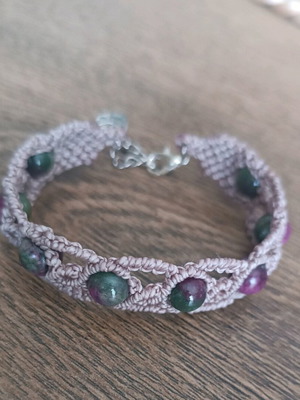 Macrame bracelet with semi-precious agate stones new