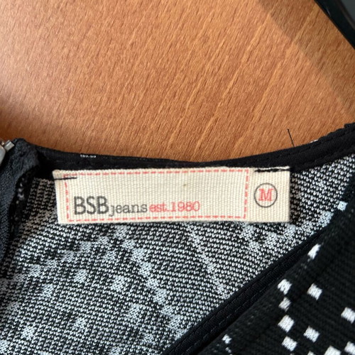 BSB dress like new in black and white pattern