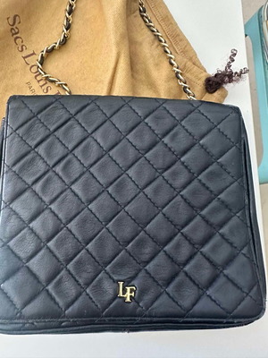 Sacs Louis Feraud used black shoulder bag 24x21cm