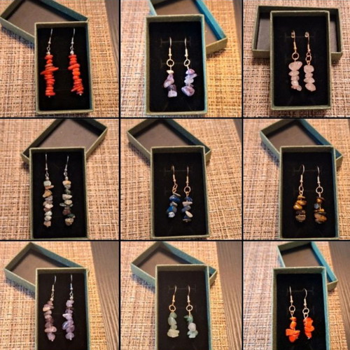Dangling earrings with stones new, multicolored