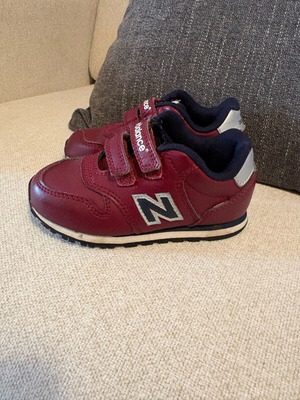 New Balance Παπουτσάκι αγοριού Νο 24 σαν καινούργιο, αθλητικό, κόκκινο