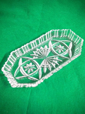 Crystal plate like new with octagonal shape and star patterns