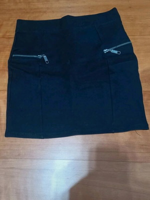 Colour's Of The World skirt like new, black, size S