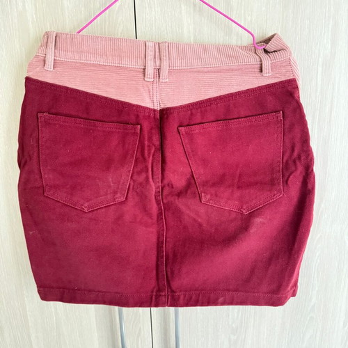 Mini skirt Pull & Bear like new, patchwork red and pink