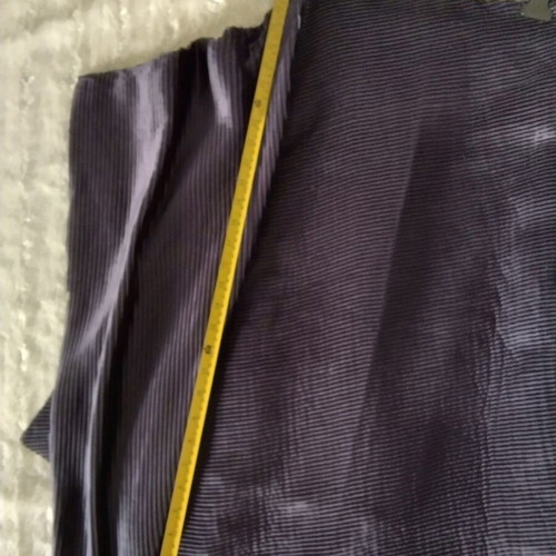 Skirt like new, unique designer purple, size M