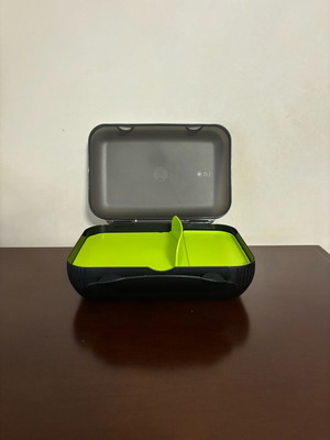 Tupperware lunch container with divider new