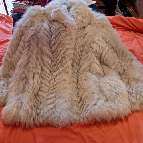 Real fox fur like new, white beige, size Large