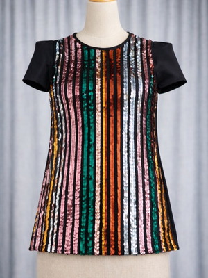 Блуза Pink Love в размер small с пайети и цип като нова